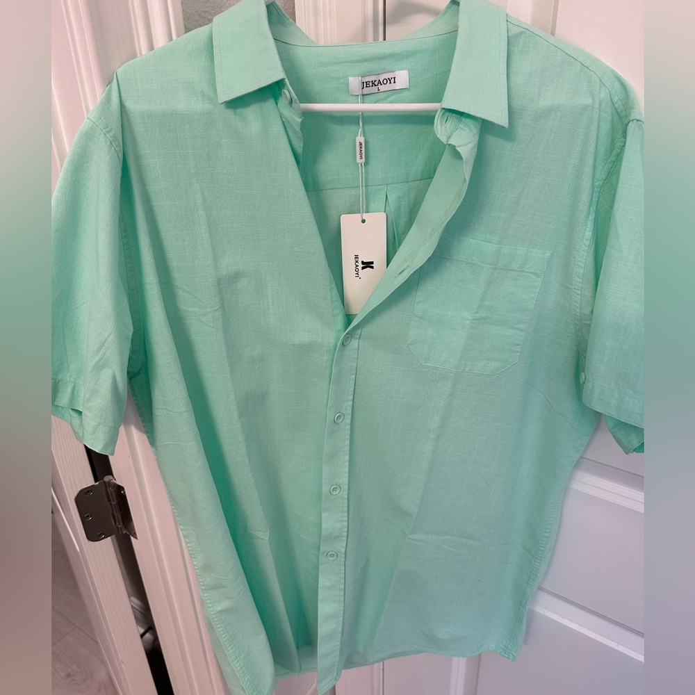 MENS LINEN BUTTON DOWN SHIRT. NEW